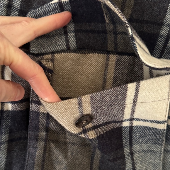 Jenni Kayne Farmhouse Plaid Sherpa Jacket - Picture 8 of 14